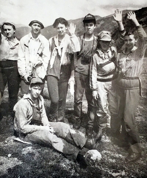 Перевал Коровиной. Бурятия (Россия), 5 августа 1993 года. С падением Советского Союза развалились квалификационные комиссии, которые оценивали подготовку туристических групп перед отправкой за