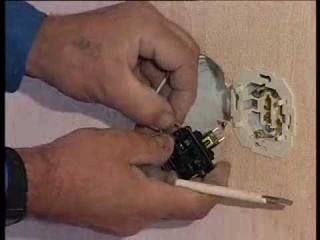 установка розеток.flv