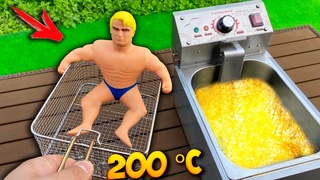 ЧТО ЕСЛИ ПРИГОТОВИТЬ  STRETCH ARMSTRONG во ФРИТЮРЕ.. !