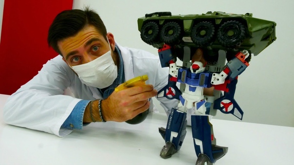 Episode 10 Vidéo avec jouets: Tobot Y chez le docteur