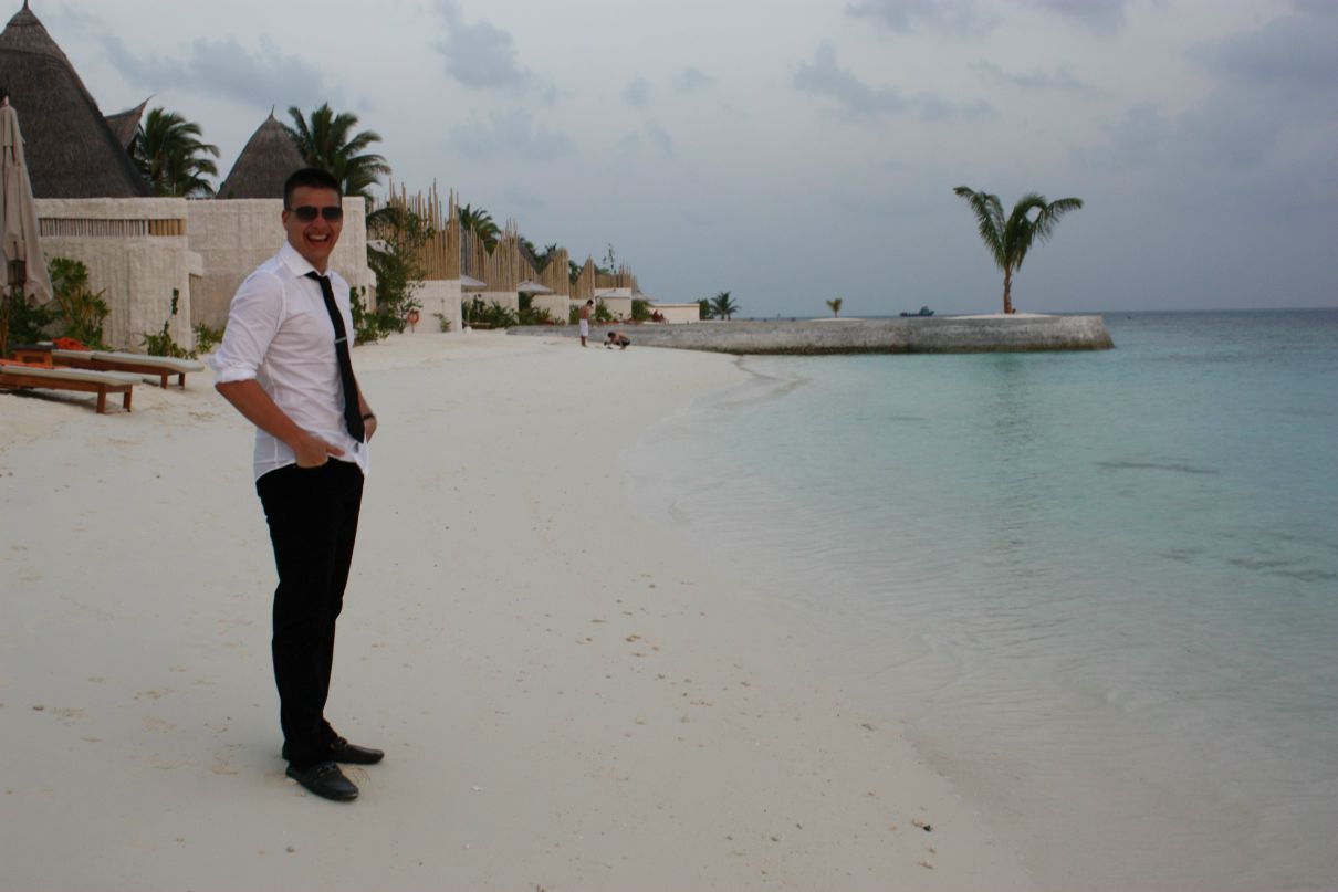 Anton Kryvoshlykov | London