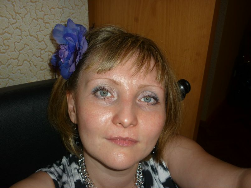 Лариса Ахатова 