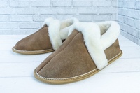 Натуральные чуни из овчины. Мужские чуни из натуральной овчины. Чуни обувь женские. Натуральные чуни из овчины. Чуни со стразами.