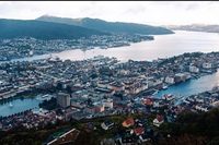 Ганзейская набережная бергена. Осло столица норвегии. Берген сити. Осло берген. Осло берген.