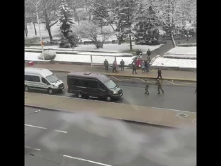 В Минске силовик попал под колеса служебной машины