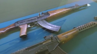 Все версии и модификации автомата Калашникова в одном месте